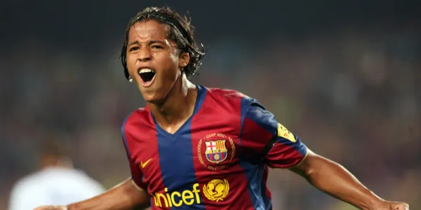 Giovani Dos Santos festejando un gol con el FC Barcelona / FOTO X