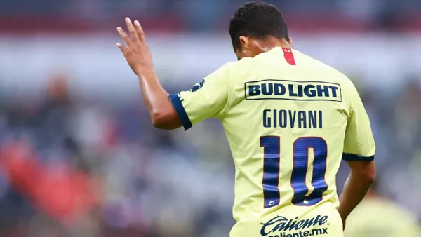 Giovanni dos Santos cuando usaba la playera 10 del Club América (Foto: MEXSPORT)