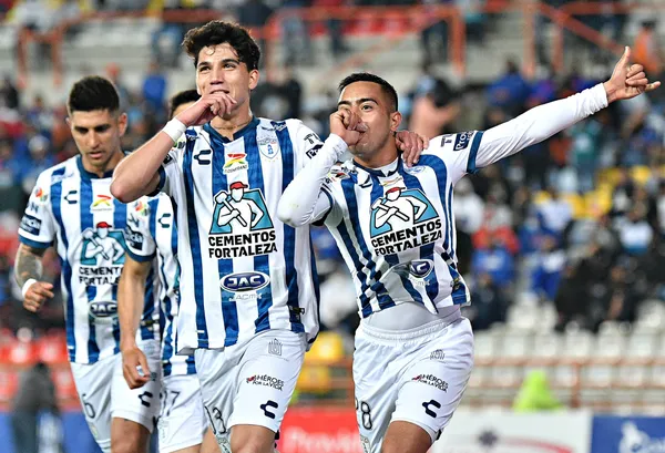 Guillermo Almada quemaría en la banca a uno de sus jóvenes en Pachuca