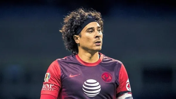 Guillermo Ochoa está por terminar contrato con el América, la directiva azulcrema le da largas y Paco Memo envía un emotivo mensaje