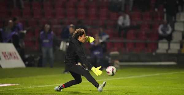 Guillermo Ochoa (Fuente: AVS Futebol)