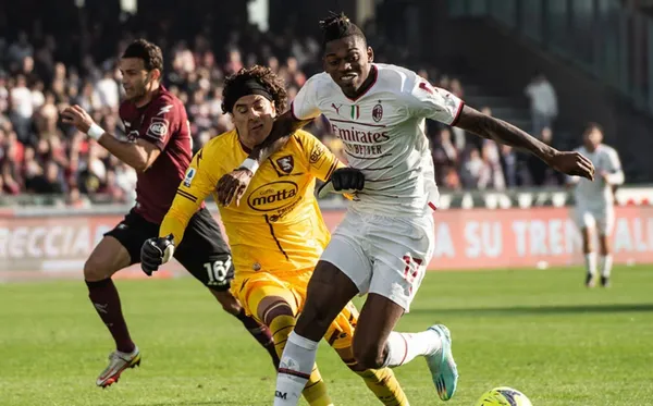 Guillermo Ochoa perdió en contra del Milán en su debut de Serie A.