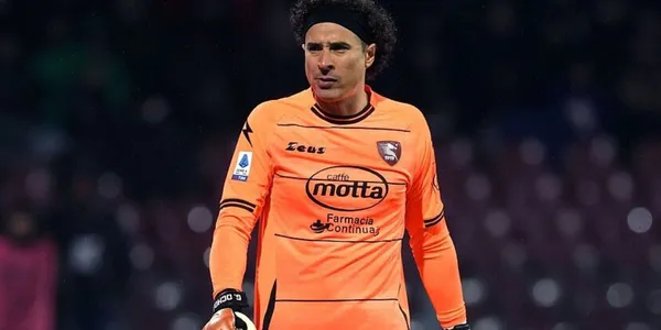 Guillermo Ochoa se convirtió en el portero más goleado de Italia, luego de un 3 a 0 del Monza de Papu Gómez