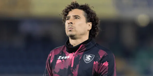 Guillermo Ochoa y el golpe bajo que recibe en Italia tras la victoria de Salernitana