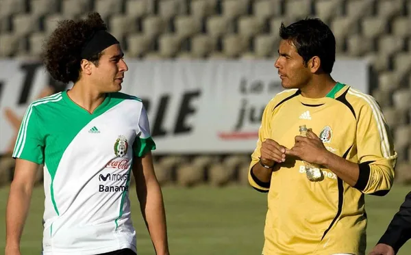 Guillermo Ochoa y Oswaldo Sánchez no se hablan por una malentendido.