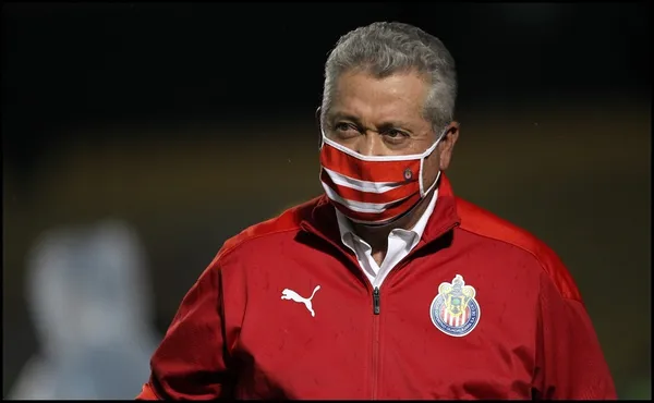 Hace dos meses eliminaban al Club América en Liguilla y ahora se caen a pedazos.