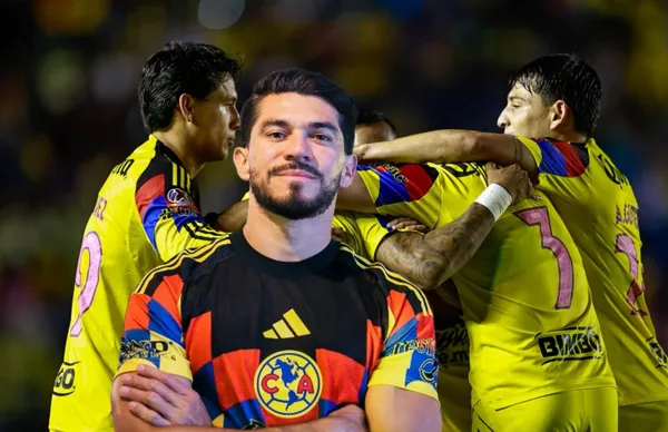 Henry Martín y jugadores del América/ Foto Luis Garduño.