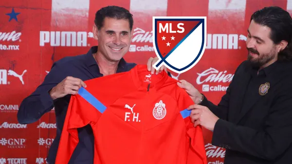 Hierro y Amaury en presentación y el logo de la MLS
