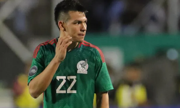 Hirving Lozano en un partido amistoso con la selección mexicana ( Fuente: TV Azteca)