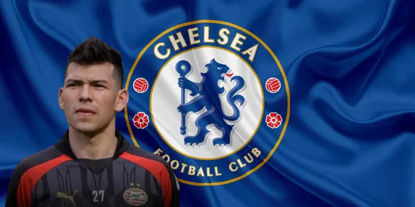 Hirving Lozano junto al escudo del Chelsea / FOTO X