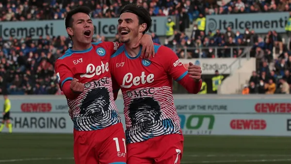 Hirving Lozano regresó con todo a Italia tras jugar con la selección mexicana y fue parte clave en la goleada del Napoli para tomar el liderato