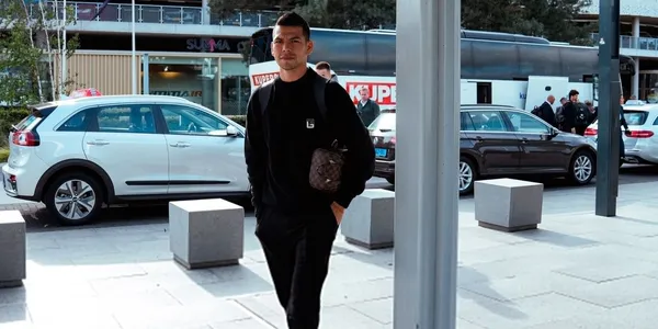 Hirving Lozano se encuentra preparándose para el partido ante el Arsenal en Champions League