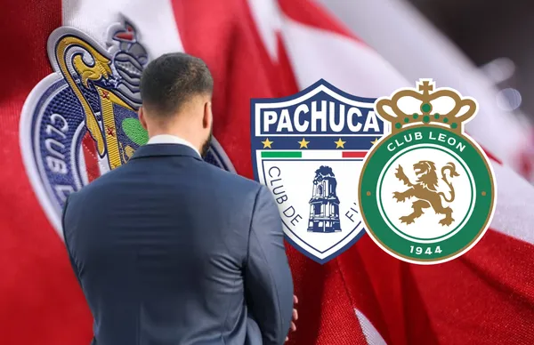 Hombre de espaldas y escudos de Pachuca y León/Foto Players.