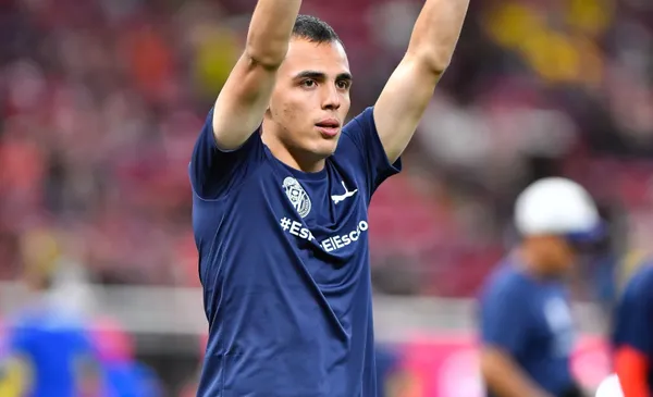 Hugo Camberos festeja con las Chivas (Fuente: Mexsports)