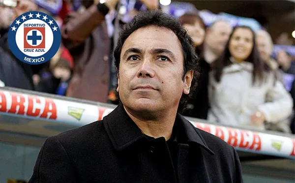 Hugo Sánchez es una de las opciones para llegar a ser DT de Cruz Azul, pero esto le costaría a la directiva.