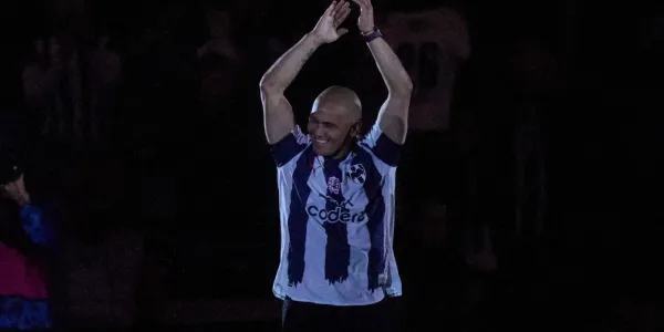 Humberto Suazo dejó unas emotivas palabras a su homenaje con Rayados y conmovió a millones de aficionados