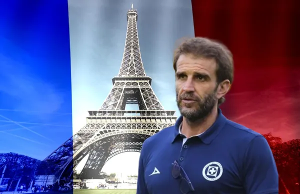 Iván Alonso y Torre Eiffel de fondo/Foto Seniornen Net.