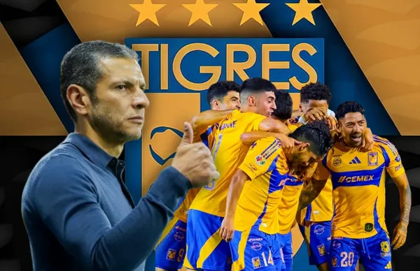 Jaime Lozano y jugadores de Tigres/Foto Ligrafica.
