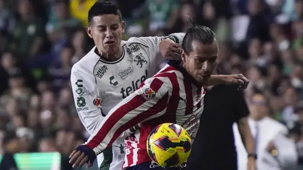 James Rodríguez durante el enfrentamiento con Chivas (Foto: MEXSPORT)