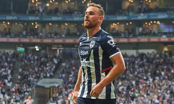 Janssen se casó y recibió permiso especial para ausentarse