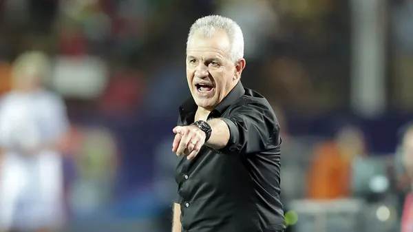 Javier Aguirre no se guardó nada y criticó a sus delantera tras el mal partido ante Necaxa.