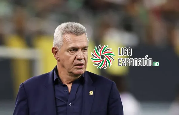 Javier Aguirre y escudo de Liga de Expansión/ Foto Getty Images.
