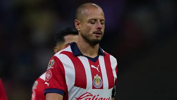 Javier Hernández en Chivas. FOTO: Marca
