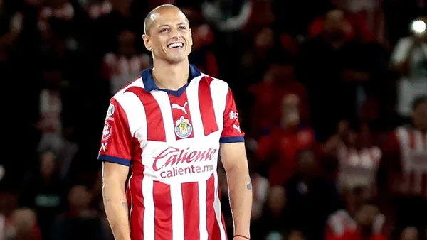 Javier Hernández en su presentación con Chivas (Foto: MEXSPORT)