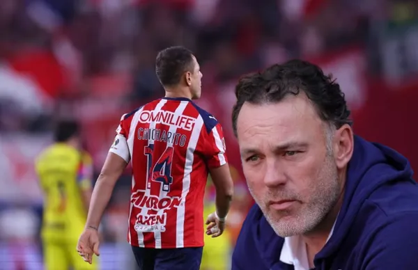 Javier Hernández y Gabriel Milito/Foto Chivas.