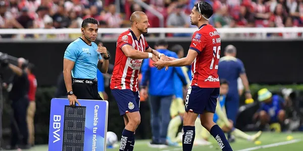 Javier Hernández y Ricardo Marín (Fuente: Mexsport)