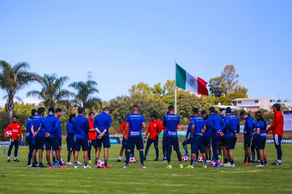 Jesús Godínez no contó para Michel Leaño y saldrá de Chivas para jugar en el Querétaro.