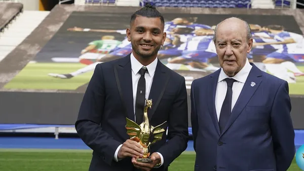 Jesús Manuel Corona recibió otra condecoración en Portugal y su precio se eleva ante el interés del Sevilla.