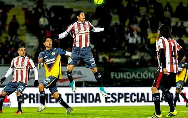 Jesús Mendoza jugó para Chivas durante un año antes de unirse al América.