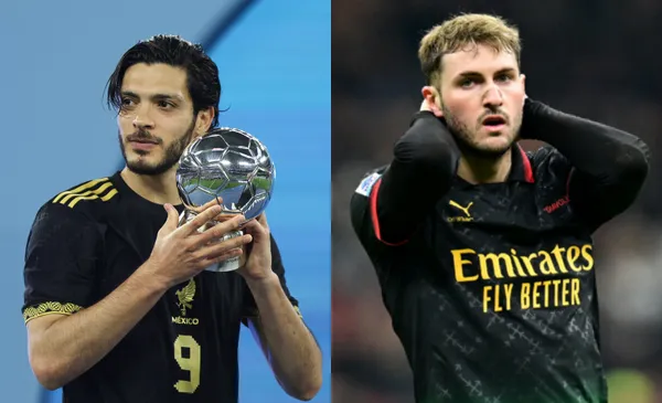 Jiménez recibe trofeo al mejor jugador de la Liga de Naciones, Giménez a la derecha se lamenta (Fuente: Mexsports y Reuters)