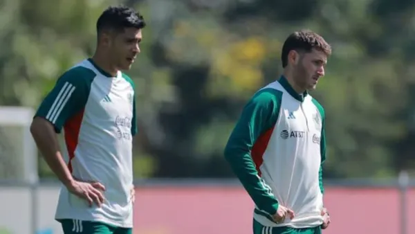 Jiménez y Santi se pelean la titularidad del Tri | Foto: Especial