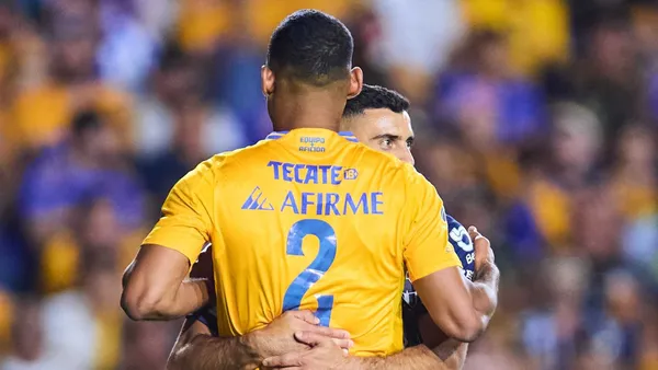 Joaquim y Germán Berterame en el Clásico Regio (Foto: MEXSPORT)