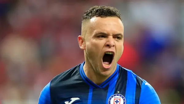 Jonathan Rodríguez podría salir de Cruz Azul y los aficionados del América piden la contratación del jugador para el invierno que tiene ofertas de China y la MLS.