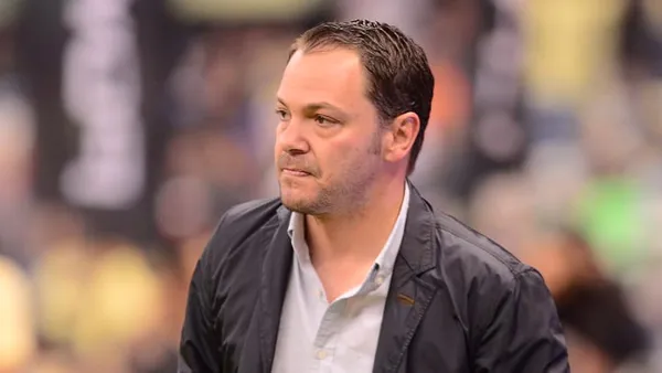 Jorge Pietrasanta llamó becado a Santiago Baños y se preguntó si seguiría así en America y en esa empresa, haciendo referencia a Televisa.