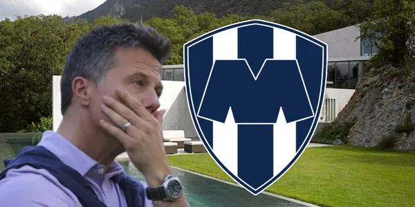 José Antonio Noriega junto al escudo de Rayados / FOTO BOLAVIP