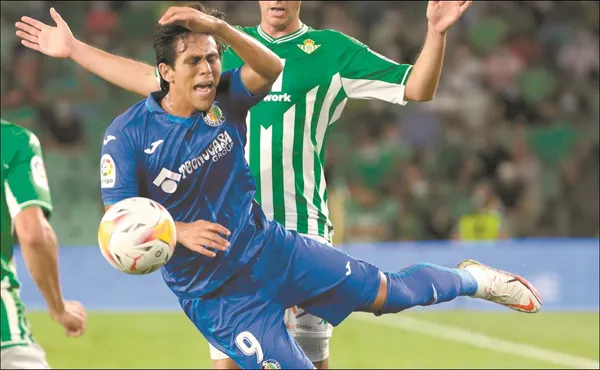 José Juan Macías podría tener un problema al llegar a Chivas luego de no tener un buen semestre en el Getafe.