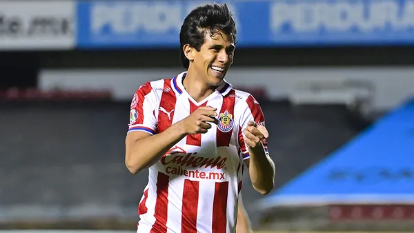 José Juan Macías regresará a Chivas y habría puesto una condición poco común.