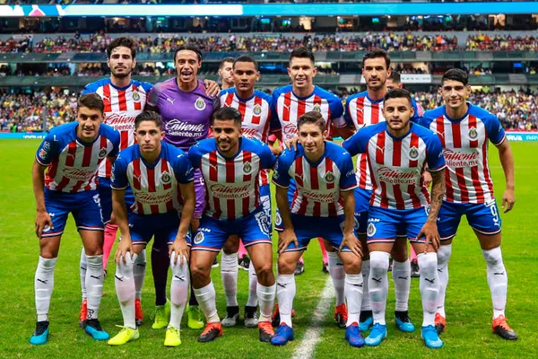 Josecarlos Van Rankin podría ser vendido al Portland Timbers a pesar de que Chivas busca lateral derecho.