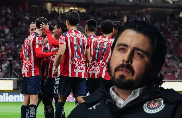 Jugadores de Chivas y Amaury Vergara/Foto Imago 7.