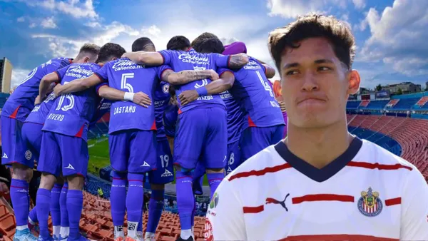 Jugadores de Cruz Azul abrazados en el estadio Ciudad de los Deportes (Fuente La Máquina Celeste)