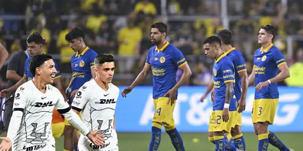 Jugadores de Pumas junto a futbolistas del América / FOTO X