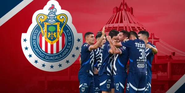 Jugadores de Rayados junto al escudo de Chivas / FOTO X