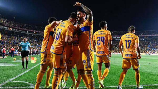 Jugadores de Tigres (Foto: TV Azteca)