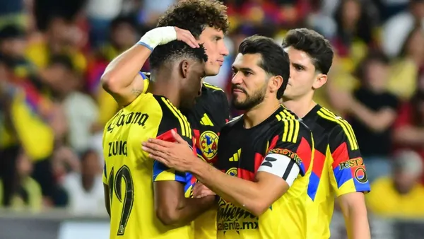 Jugadores del América ante el Real Salt Lake
