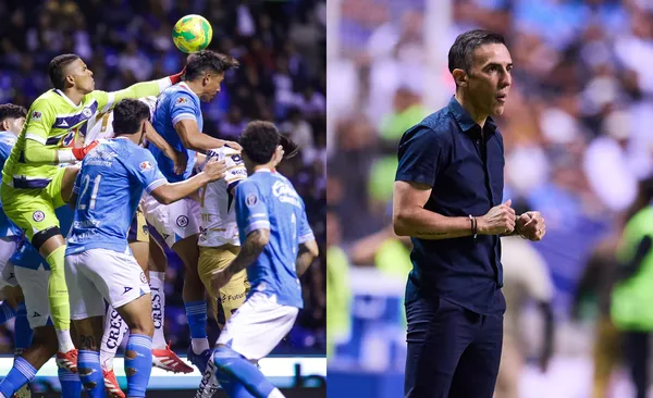 Jugadores del Azul defienden una pelota, a la derecha, Sánchez pide orden (Fuente: Mexsports)