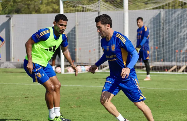 Jugadores en entrenamiento/ Foto Tigres.